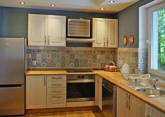 Nyaraló With A Large Private Garden