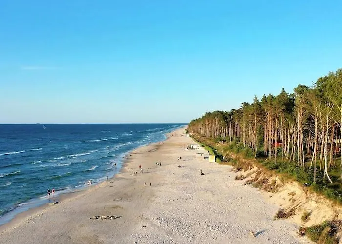 With A Large Private Garden Nyaraló